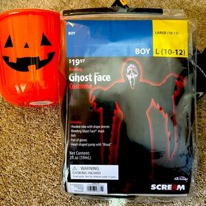 Ghost face costume. Boy size Large 10-12